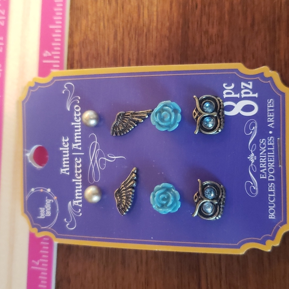 4 stud earrings